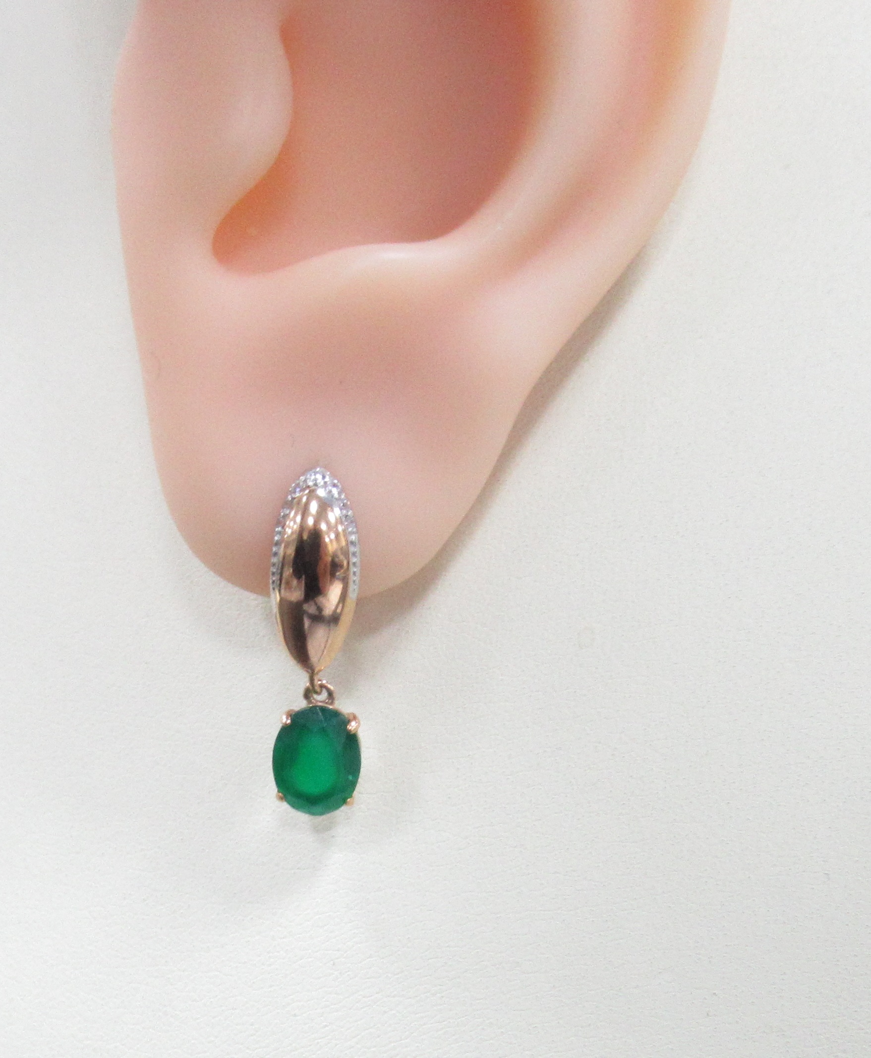 Серебряные серьги 925 пробы; вставки 2 Агат; 14 Фианит бесцв.;